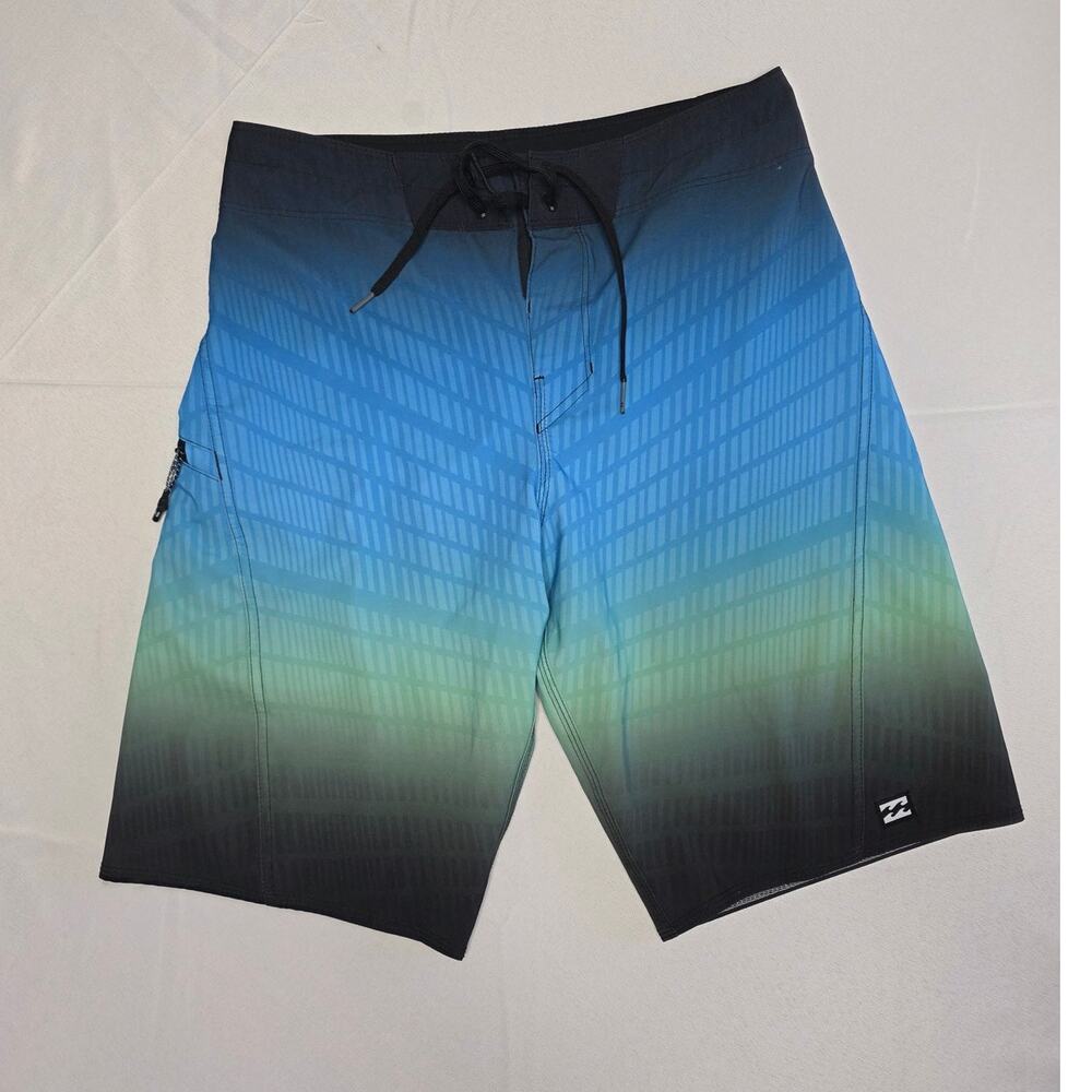 Billabong Recycler Fluid Pro board shorts Size 28